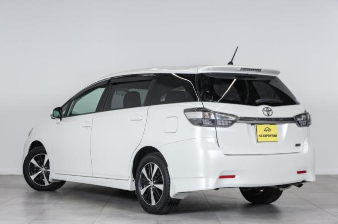 Toyota Wish II с пробегом 2013 года, цена 1 529 000 рублей, 117000 км, минивэн, Автокод Объявления