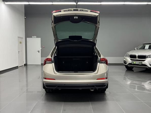 Skoda Rapid II с пробегом 2021 года, цена 1 595 000 рублей, 98979 км, лифтбек, Автокод Объявления