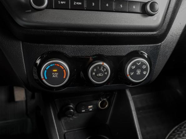 Kia Rio III Рестайлинг с пробегом 2015 года, цена 1 049 000 рублей, 153844 км, седан, Автокод Объявления