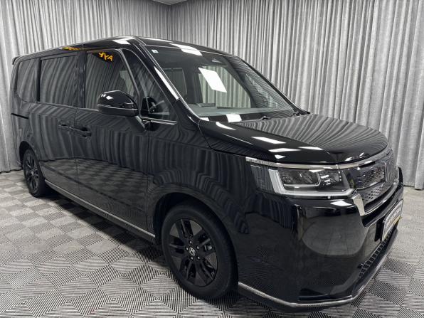 Honda Stepwgn VI с пробегом 2026 года, цена 3 700 000 рублей, 8174 км, минивэн, Автокод Объявления