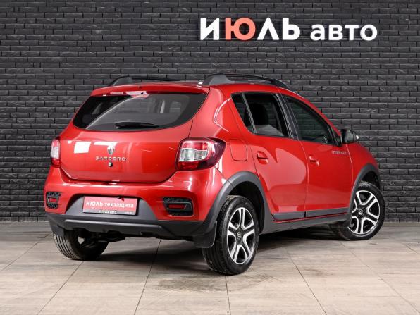 Renault Sandero II Рестайлинг с пробегом 2021 года, цена 1 365 000 рублей, 73448 км, хэтчбек, Автокод Объявления