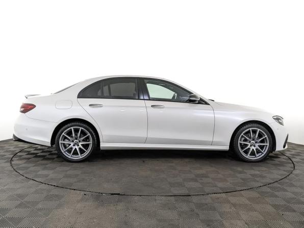 Mercedes-Benz E-Класс V (W213 S213 C238) Рестайлинг с пробегом 2021 года, цена 5 378 500 рублей, 76976 км, седан, Автокод Объявления