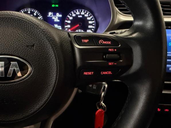 Kia Rio IV Рестайлинг с пробегом 2021 года, цена 1 589 000 рублей, 135000 км, хэтчбек, Автокод Объявления
