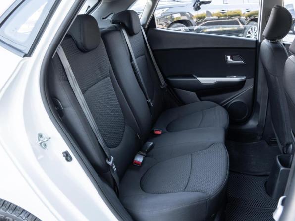 Kia Rio III Рестайлинг с пробегом 2015 года, цена 1 180 000 рублей, 94244 км, хэтчбек, Автокод Объявления