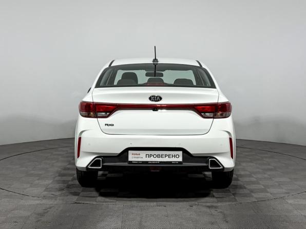 Kia Rio IV Рестайлинг с пробегом 2020 года, цена 1 590 000 рублей, 105000 км, седан, Автокод Объявления