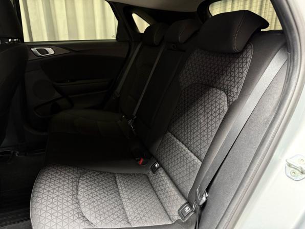Kia Ceed III с пробегом 2021 года, цена 1 799 000 рублей, 73220 км, универсал, Автокод Объявления