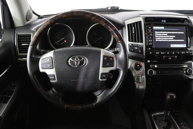 Toyota Land Cruiser 200 Series Рестайлинг 1 с пробегом 2015 года, цена 4 099 990 рублей, 254192 км, внедорожник, Автокод Объявления