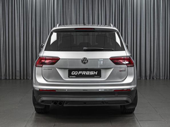 Volkswagen Tiguan II с пробегом 2017 года, цена 1 948 000 рублей, 195139 км, внедорожник, Автокод Объявления