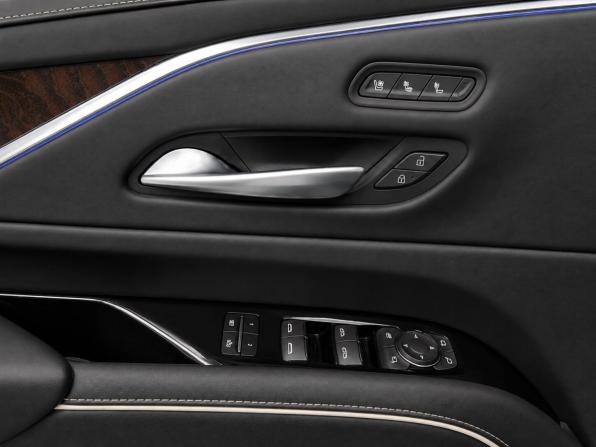 Cadillac Escalade V с пробегом 2023 года, цена 12 995 000 рублей, 87189 км, внедорожник, Автокод Объявления