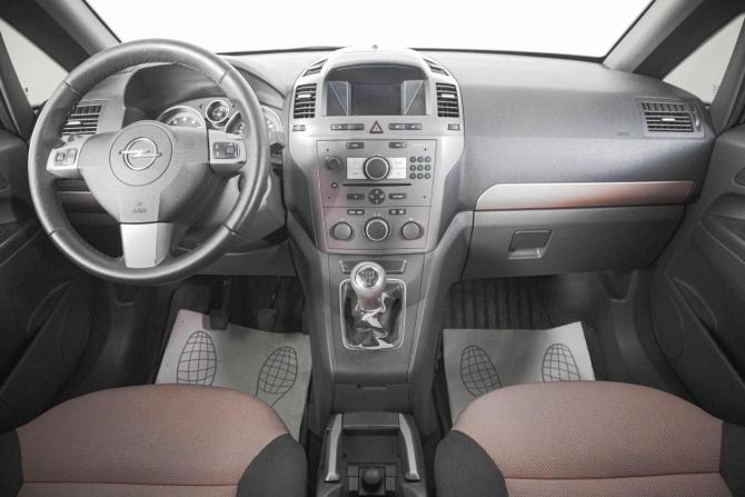 Opel Zafira B с пробегом 2005 года, цена 609 000 рублей, 436000 км, компактвэн, Автокод Объявления