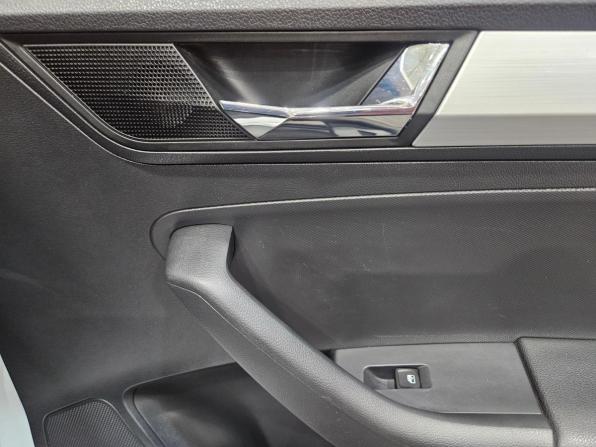 Skoda Rapid I Рестайлинг с пробегом 2019 года, цена 1 279 000 рублей, 82723 км, лифтбек, Автокод Объявления