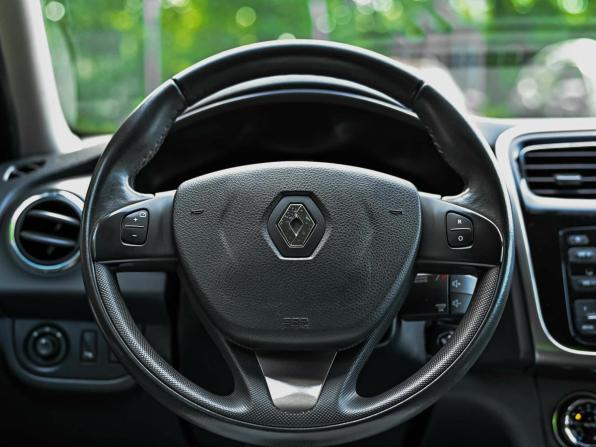 Renault Sandero II с пробегом 2017 года, цена 860 000 рублей, 156648 км, хэтчбек, Автокод Объявления