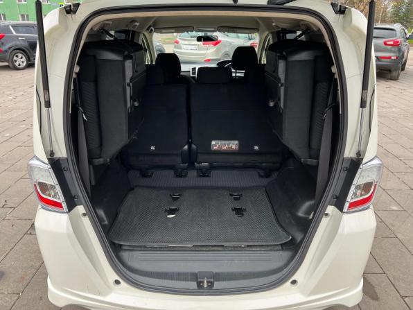 Honda Freed I Рестайлинг с пробегом 2012 года, цена 890 000 рублей, 236074 км, компактвэн, Автокод Объявления