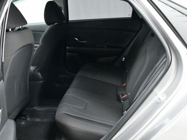 Hyundai Elantra VII (CN7) с пробегом 2022 года, цена 1 987 000 рублей, 33903 км, седан, Автокод Объявления