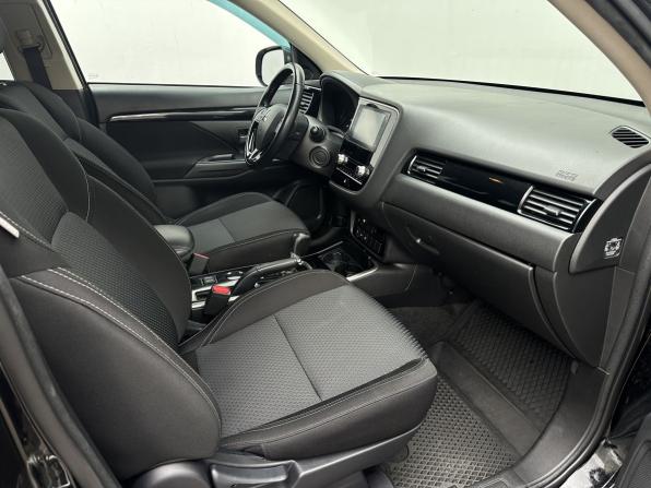 Mitsubishi Outlander III Рестайлинг 3 с пробегом 2021 года, цена 1 950 000 рублей, 130000 км, внедорожник, Автокод Объявления