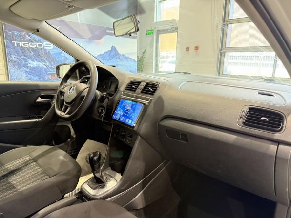 Volkswagen Polo V Рестайлинг с пробегом 2016 года, цена 1 087 000 рублей, 153940 км, седан, Автокод Объявления