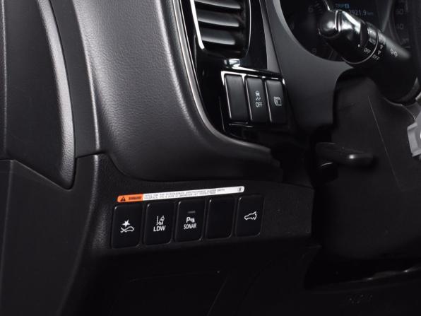Mitsubishi Outlander III Рестайлинг 2 с пробегом 2018 года, цена 2 599 995 рублей, 178929 км, внедорожник, Автокод Объявления