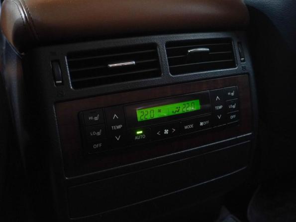 Toyota Land Cruiser 200 Series Рестайлинг 1 с пробегом 2014 года, цена 4 449 000 рублей, 265829 км, внедорожник, Автокод Объявления