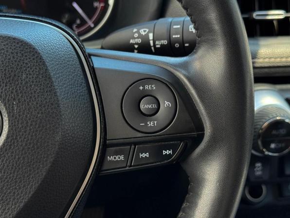Toyota RAV4 V (XA50) с пробегом 2021 года, цена 3 099 000 рублей, 80586 км, внедорожник, Автокод Объявления