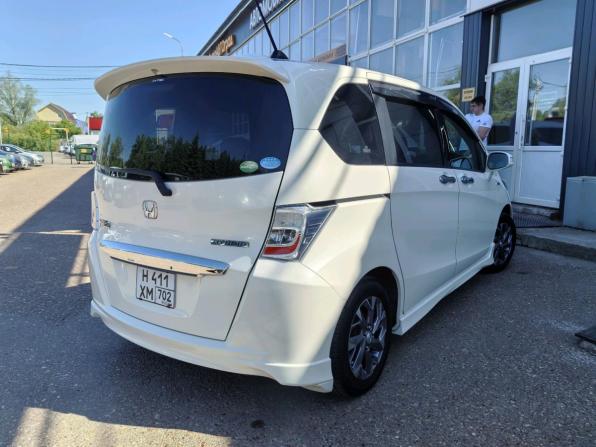 Honda Freed I Рестайлинг с пробегом 2011 года, цена 1 170 000 рублей, 117355 км, компактвэн, Автокод Объявления