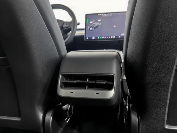 Tesla Model Y I с пробегом 2022 года, цена 4 300 000 рублей, 19000 км, внедорожник, Автокод Объявления