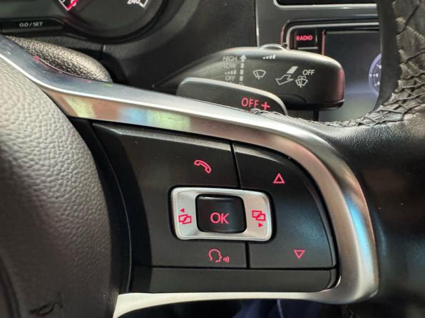 Volkswagen Polo V Рестайлинг с пробегом 2018 года, цена 1 149 000 рублей, 181433 км, седан, Автокод Объявления