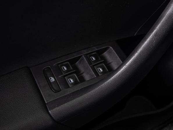Skoda Rapid I с пробегом 2014 года, цена 990 000 рублей, 126733 км, лифтбек, Автокод Объявления