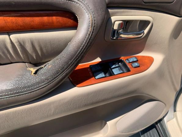 Lexus LX II с пробегом 2000 года, цена 999 900 рублей, 325840 км, внедорожник, Автокод Объявления