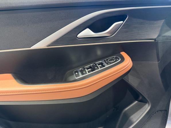 Omoda C5 I с пробегом 2023 года, цена 1 850 000 рублей, 48700 км, внедорожник, Автокод Объявления