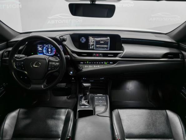 Lexus ES VII с пробегом 2019 года, цена 4 090 000 рублей, 63000 км, седан, Автокод Объявления