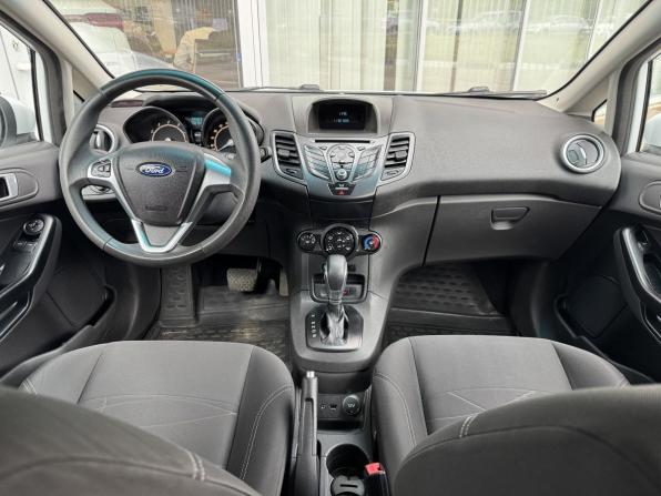 Ford Fiesta Mk6 Рестайлинг с пробегом 2016 года, цена 939 000 рублей, 102805 км, хэтчбек, Автокод Объявления