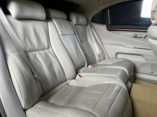 Lexus LS IV Рестайлинг 2 с пробегом 2012 года, цена 1 990 000 рублей, 243589 км, седан, Автокод Объявления