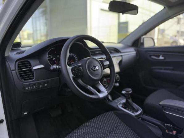 Kia Rio IV с пробегом 2018 года, цена 1 400 000 рублей, 124000 км, седан, Автокод Объявления