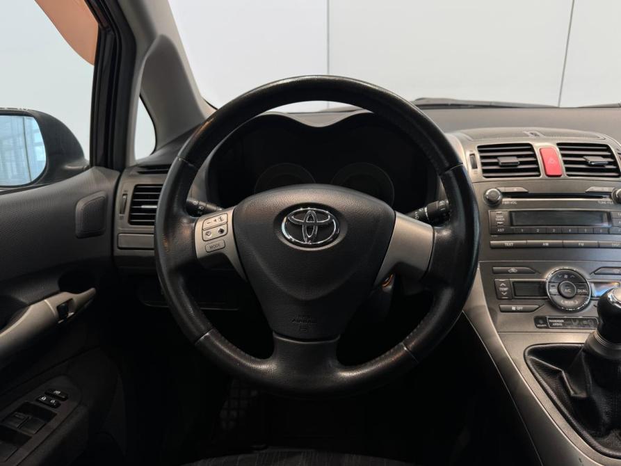 Toyota Auris I Волжский  - изображение 12