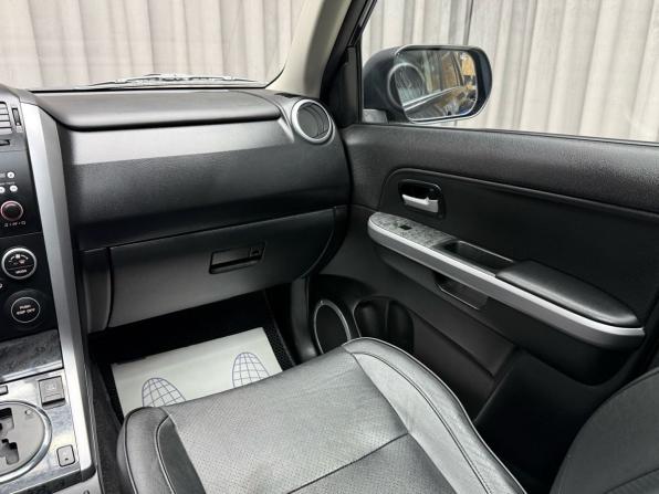Suzuki Grand Vitara II Рестайлинг с пробегом 2010 года, цена 1 379 000 рублей, 181843 км, внедорожник, Автокод Объявления