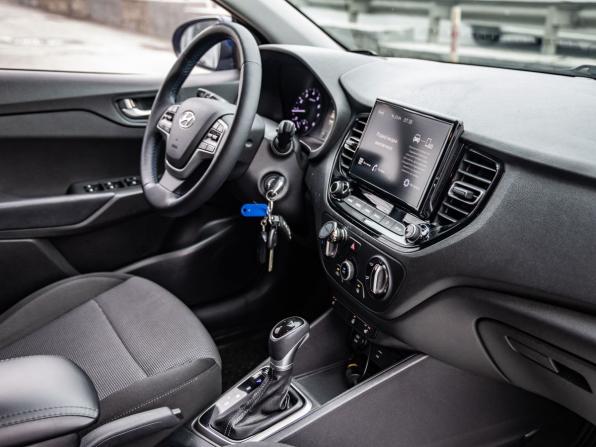 Hyundai Solaris II Рестайлинг с пробегом 2021 года, цена 1 535 000 рублей, 57260 км, седан, Автокод Объявления
