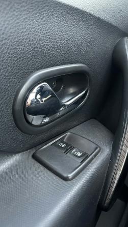 Renault Logan II Рестайлинг с пробегом 2018 года, цена 1 095 000 рублей, 78351 км, седан, Автокод Объявления