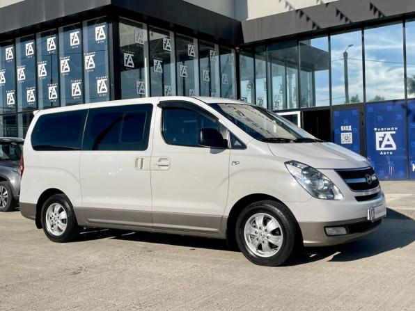 Hyundai Grand Starex I с пробегом 2013 года, цена 2 220 000 рублей, 199000 км, минивэн, Автокод Объявления