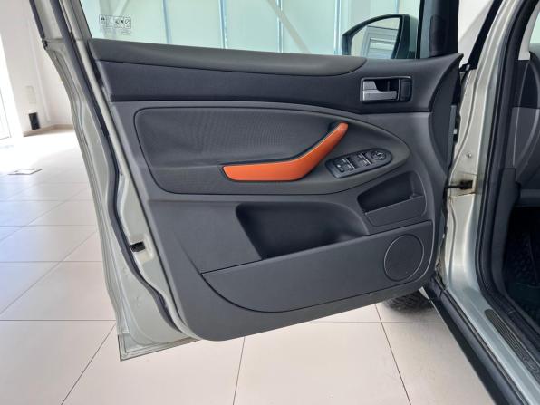 Ford Kuga I с пробегом 2010 года, цена 900 000 рублей, 254588 км, внедорожник, Автокод Объявления