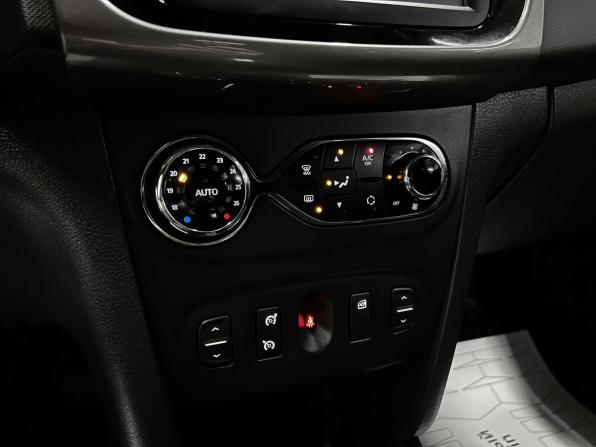 Renault Sandero II с пробегом 2017 года, цена 1 240 000 рублей, 18853 км, хэтчбек, Автокод Объявления