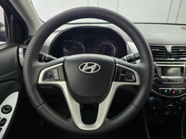 Hyundai Solaris I Рестайлинг с пробегом 2016 года, цена 1 029 000 рублей, 152000 км, седан, Автокод Объявления