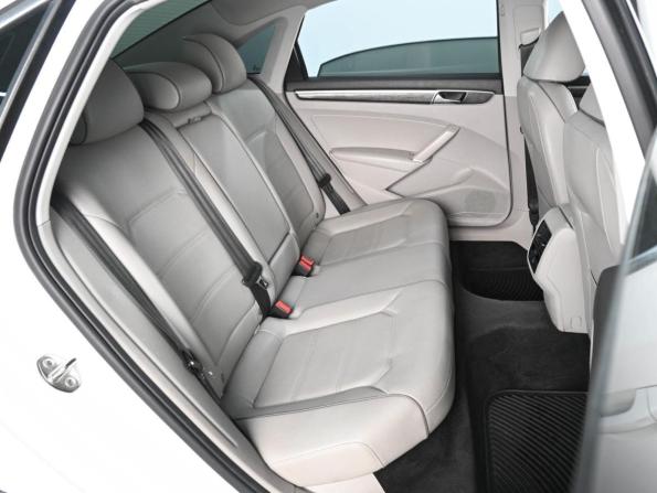 Volkswagen Passat (North America and China) I Рестайлинг с пробегом 2018 года, цена 1 849 000 рублей, 98187 км, седан, Автокод Объявления