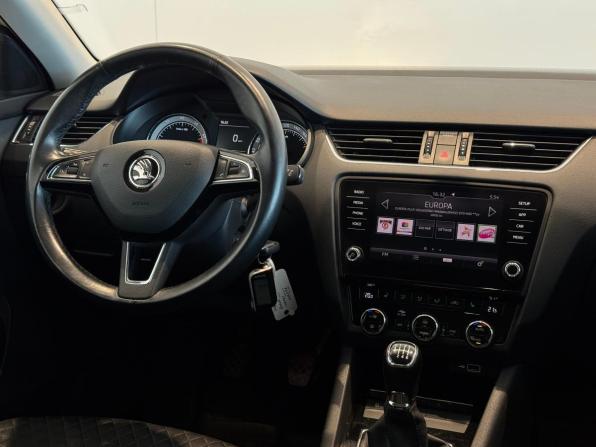 Skoda Octavia III (A7) Рестайлинг с пробегом 2018 года, цена 1 770 000 рублей, 110761 км, лифтбек, Автокод Объявления