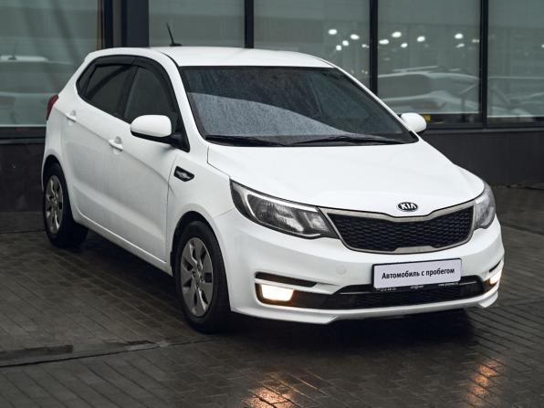 Kia Rio III Рестайлинг с пробегом 2017 года, цена 650 000 рублей, 261762 км, хэтчбек, Автокод Объявления