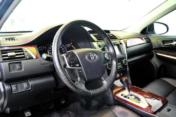 Toyota Camry VII (XV50) с пробегом 2014 года, цена 1 825 000 рублей, 198000 км, седан, Автокод Объявления