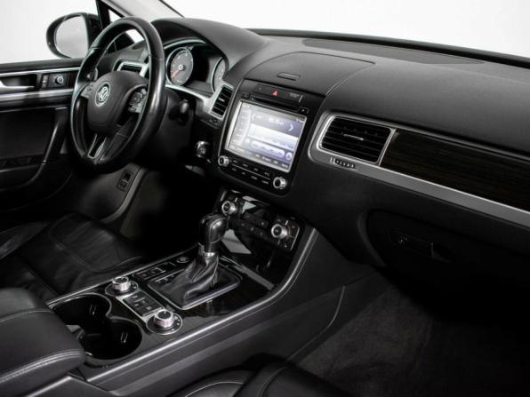 Volkswagen Touareg II Рестайлинг с пробегом 2015 года, цена 2 100 000 рублей, 354597 км, внедорожник, Автокод Объявления