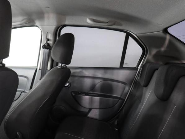 Renault Logan II Рестайлинг с пробегом 2019 года, цена 1 175 000 рублей, 54395 км, седан, Автокод Объявления