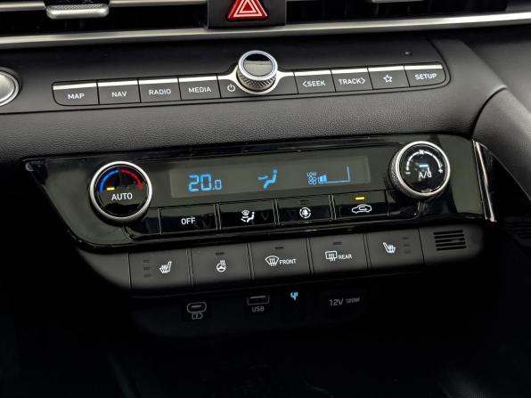 Hyundai Elantra VII (CN7) Рестайлинг с пробегом 2024 года, цена 2 140 000 рублей, 34821 км, седан, Автокод Объявления