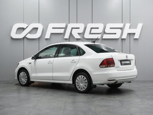Volkswagen Polo V Рестайлинг с пробегом 2018 года, цена 1 119 000 рублей, 124054 км, седан, Автокод Объявления
