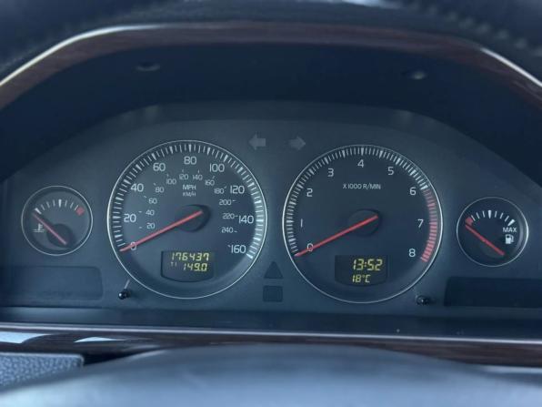 Volvo XC90 I с пробегом 2004 года, цена 900 000 рублей, 176435 км, внедорожник, Автокод Объявления